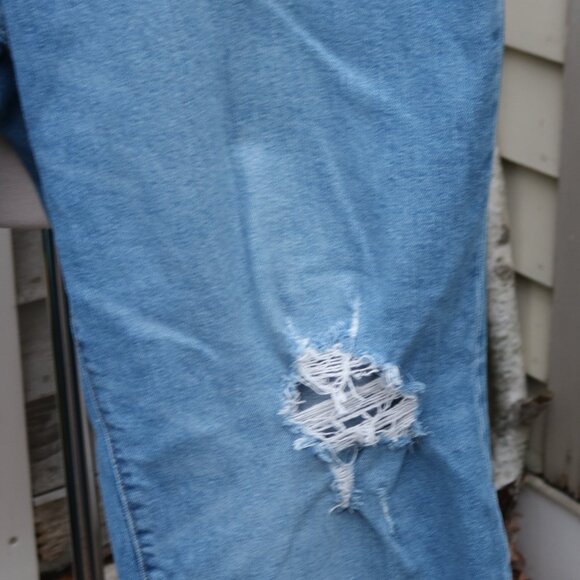 Old Navy Plus Petite OG Loose High Rise Distress Frayed Holes Stretch Jeans 18P - Picture 3 of 7